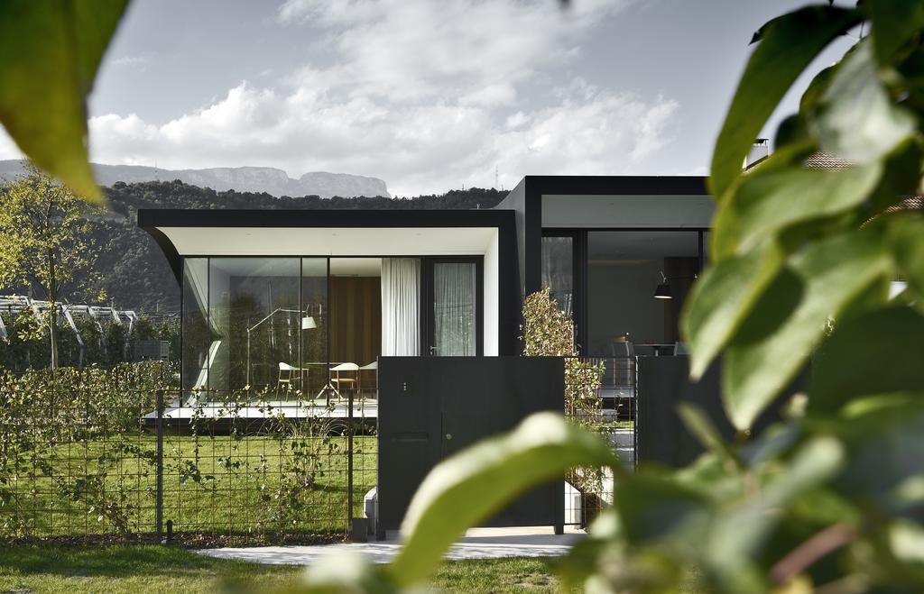 Mirror Houses Bozen Extérieur photo